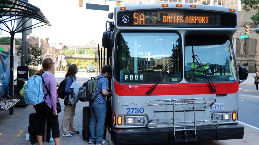 Dulles+Airport+Bus+Transport.jpg