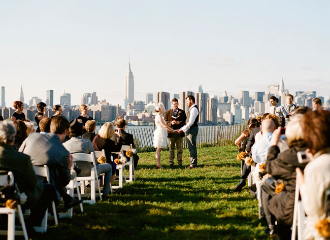 rent-a-bus-for-wedding.jpg