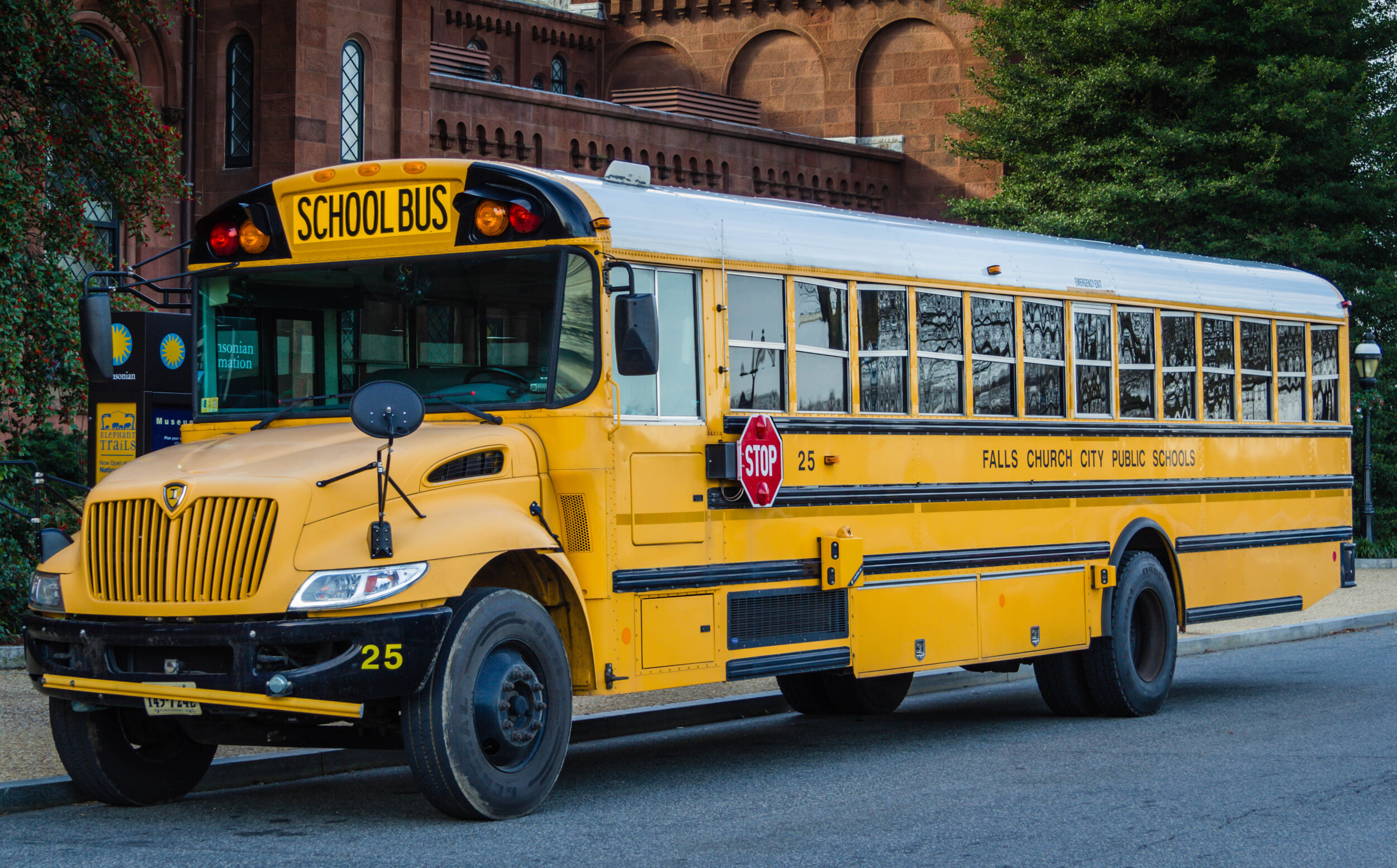 rent-a-school-bus-in-new-york.jpg