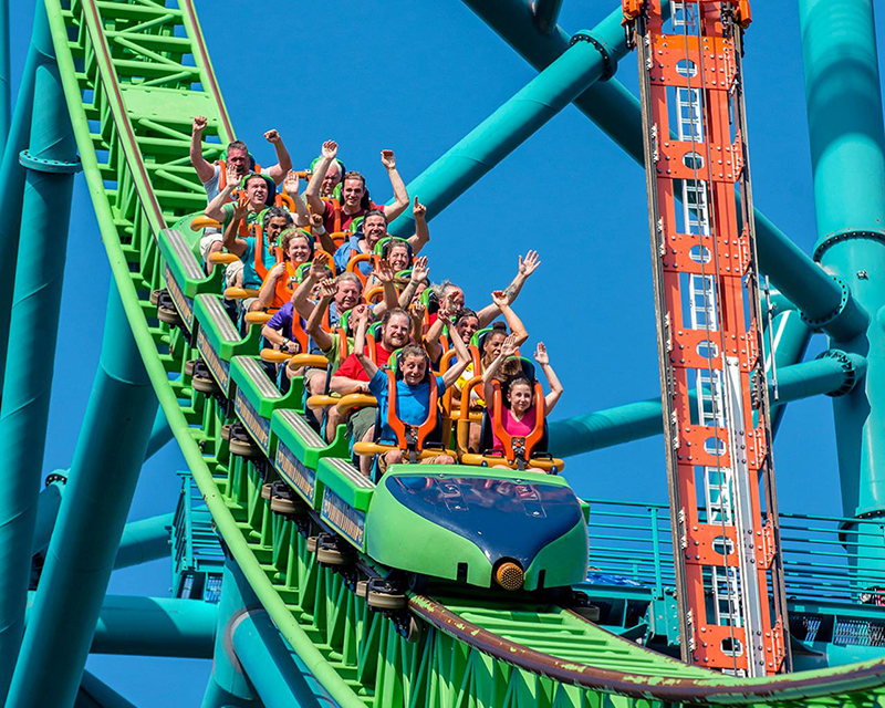 Rent a Charter Bus to Six Flags from New York
