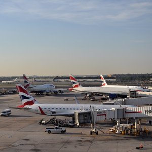 5 Melhores Maneiras de Viajar em Grupo do Aeroporto Internacional John. F. Kennedy para Manhattan (e vice-versa)